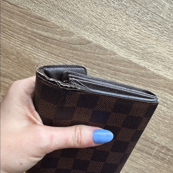 Louis Vuitton Wallet - Picture 11 of 13